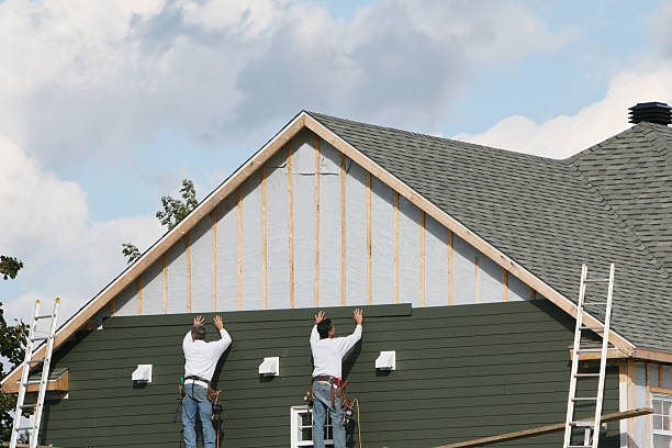 Professional Siding technician working in New Providence, PA